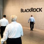 BlackRock установила исторический рекорд, достигнув $14 трлн активов под управлением. Узнайте детали финансового отчета за 2025 год и почему интервью Рика Ридера в Белом доме 15 января может изменить политику ФРС.
