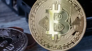 Курс биткоина: UniCredit оценил BTC в $75 000