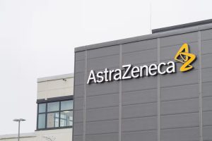 AstraZeneca на NYSE: почему фармгигант выбрал США и как это ударит по Лондону в 2026 году