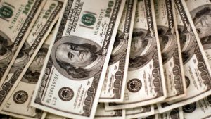 Курс доллара: взрывной спрос на валюту США из-за войны