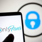 Модели OnlyFans отменяют штрафы налоговой: данные Опендатабот