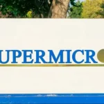 Акции Super Micro рухнули на 10%: Oracle отменила контракт на $1,4 млрд