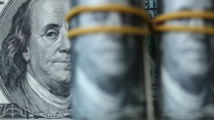 Госдолг США $39 триллионов: кто владеет облигациями и чем это грозит