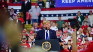Госдеп США выпустит паспорта с портретом Трампа к 250-летию независимости