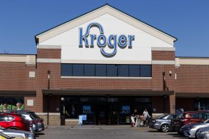 Акции Kroger упали на 5% из-за ценовой войны с Walmart