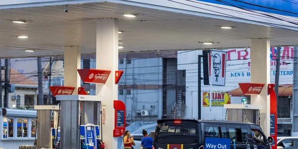 Цены на нефть снова растут: Brent поднялась до $72,96 из-за боев в Ормузском проливе