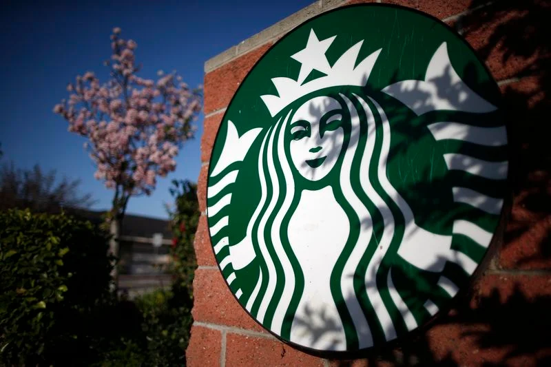 Starbucks планирует продать долю в бизнесе в Японии за 500 млрд иен