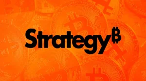 Продажа биткоинов Strategy на $1,25 млрд, крипто-закон в Азербайджане и обвал ETF