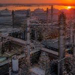 НПЗ США работают на пределе: глобальный дефицит дизеля и керосина