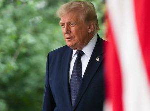 Трамп объявил о контроле над Ормузским проливом и введении пошлины 20%