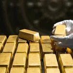 Почему Китай скупает золото на фоне падения цен: тренд центробанков