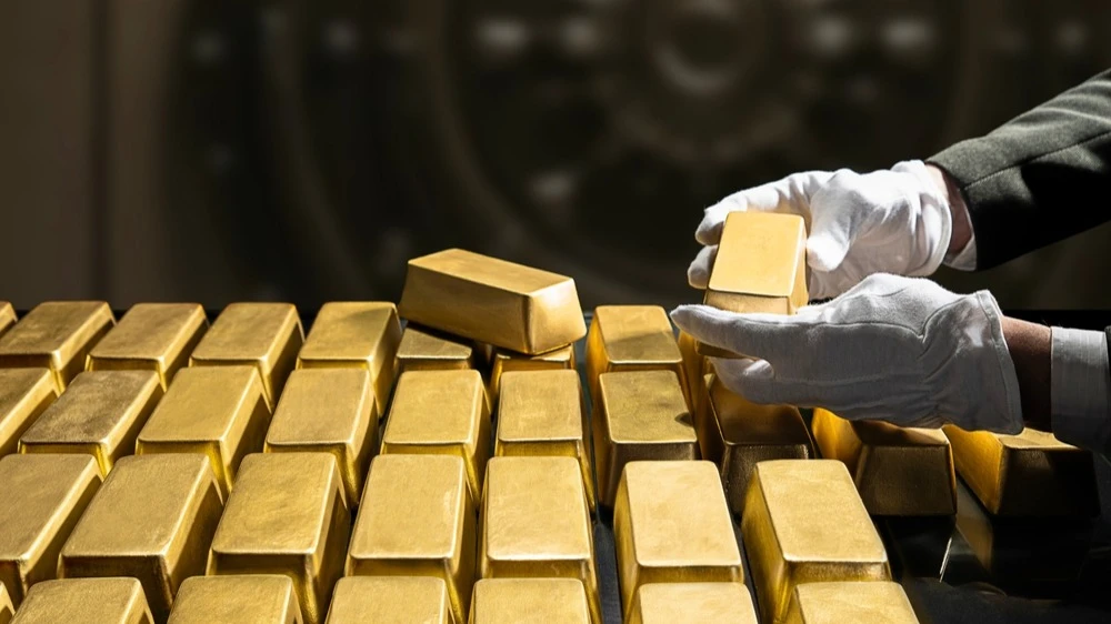 Почему Китай скупает золото на фоне падения цен: тренд центробанков