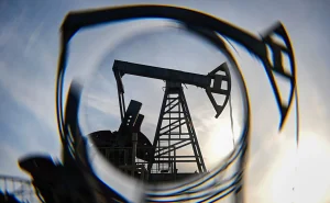 Страны ОПЕК+ повышают добычу нефти с сентября на 188 тыс.баррелей в сутки