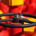 Европа перед зимой 2026: рекордные счета за газ и дефицит в хранилищах