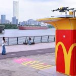 McDonald's и Meituan запустили беспилотный коридор в Шанхае: быстрая аэродоставка фастфуда